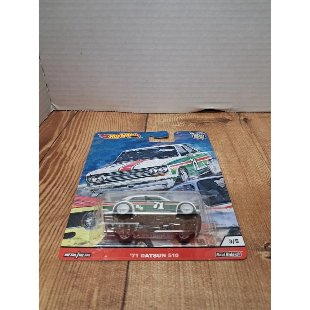 Hot Wheels Premium Car Culture '71 Datsun 510 - White/Green 2019